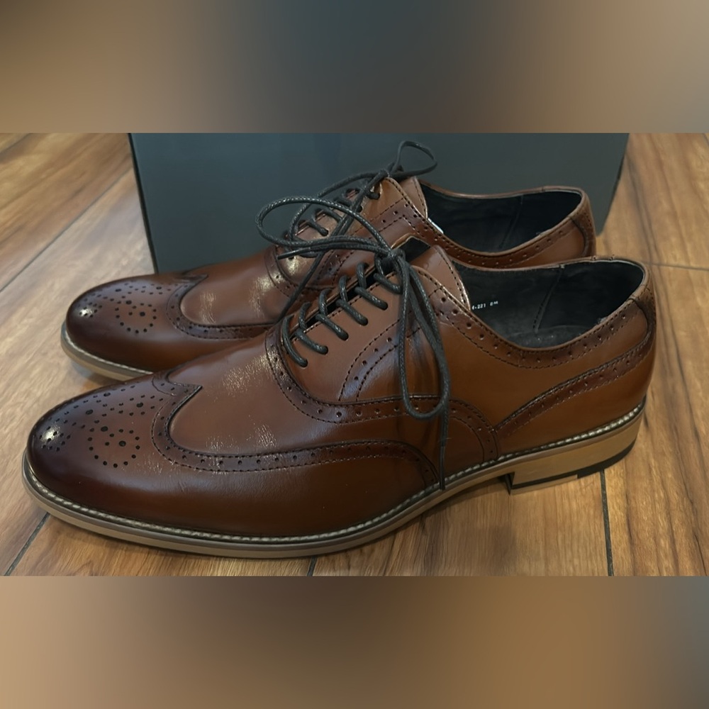 New Men’s Dress Shoes, Size 8